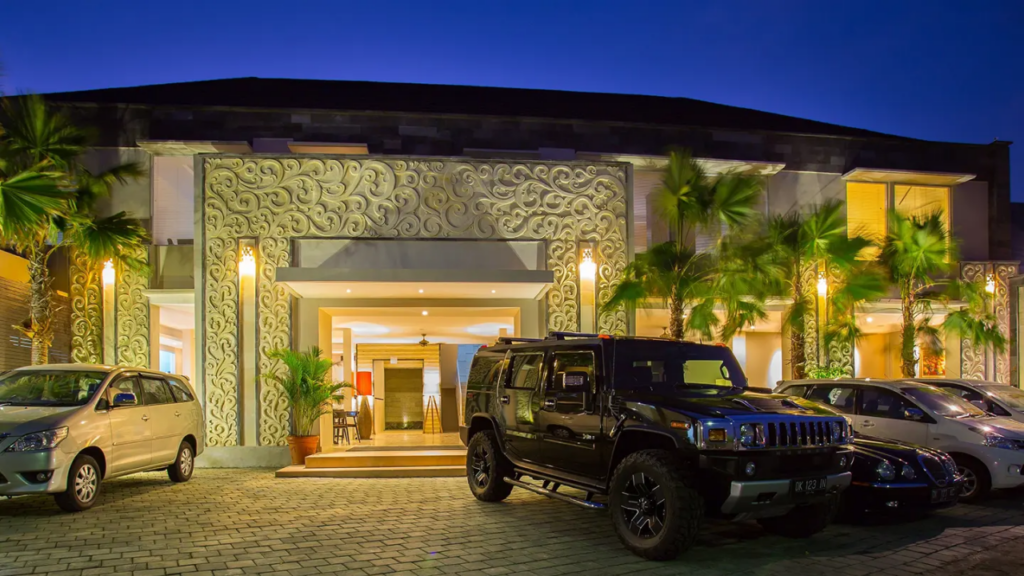 The Light Villas near Seminyak nightlife district