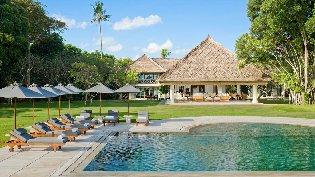 Villa Atas Ombak